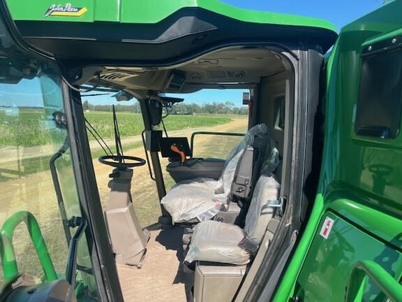 Image of John Deere S7 800 equipment image 4