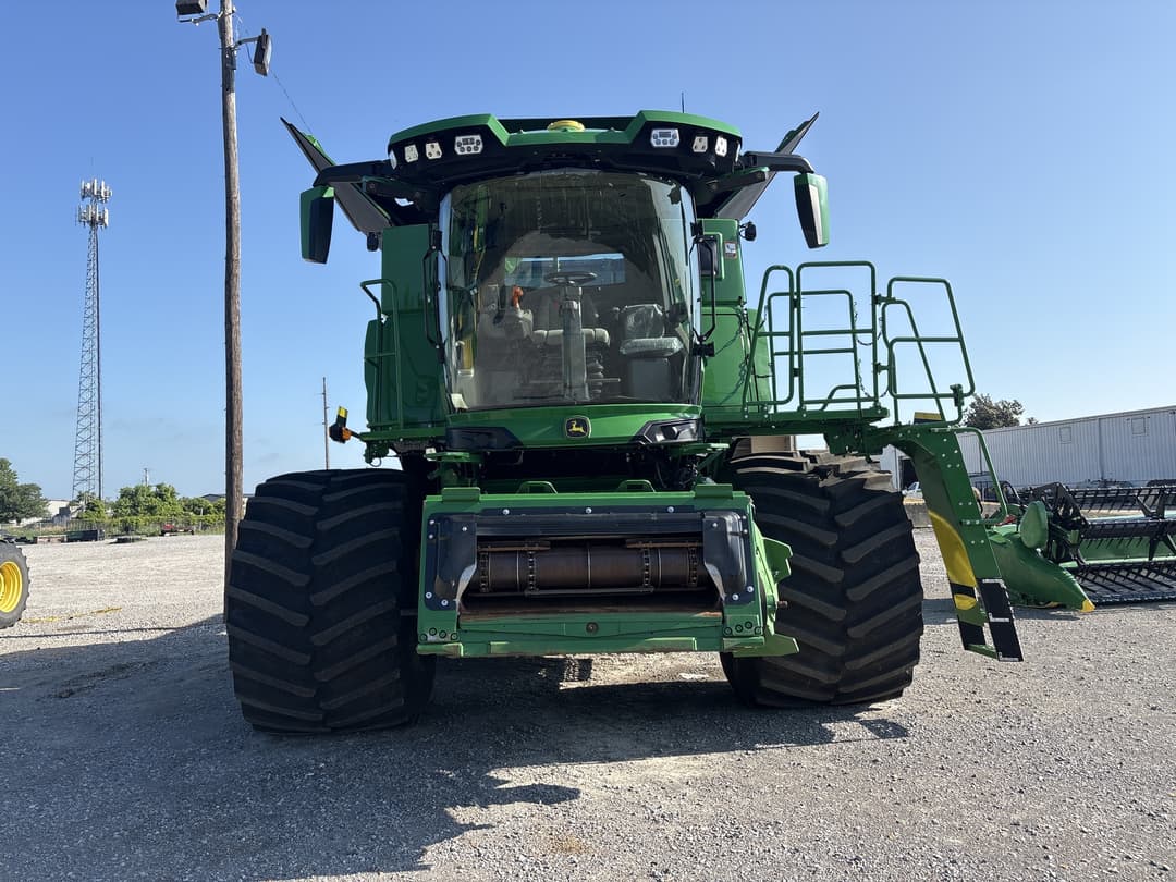 Image of John Deere S7 800 Image 1