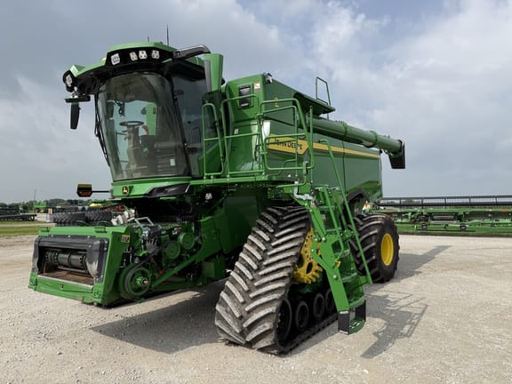 2025 John Deere S7 800 Equipment Image0