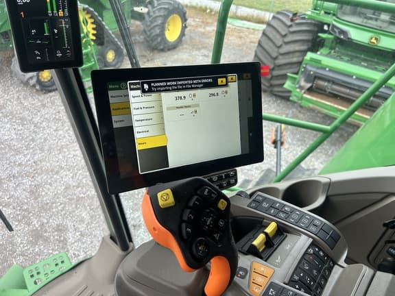 Image of John Deere S7 800 equipment image 4
