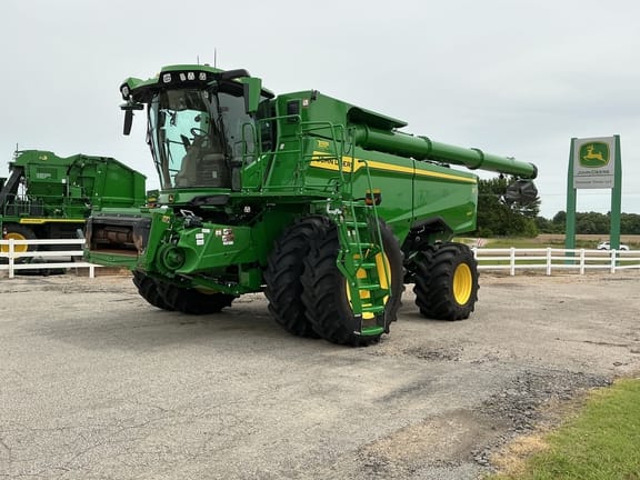 2025 John Deere S7 800 Equipment Image0