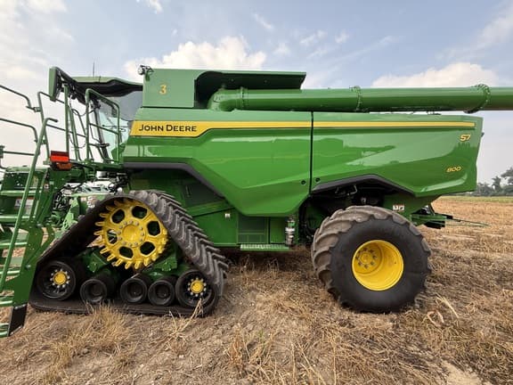 Image of John Deere S7 800 equipment image 1