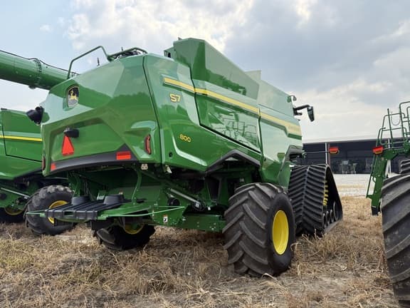 Image of John Deere S7 800 equipment image 4