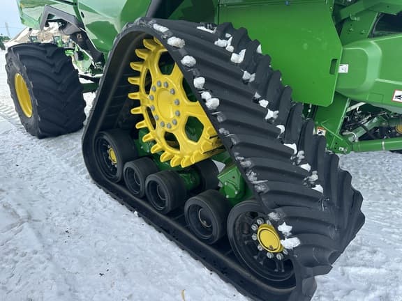 Image of John Deere S7 800 equipment image 2