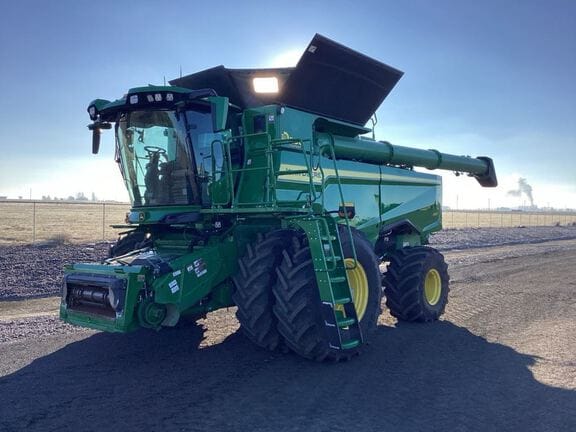 2025 John Deere S7 800 Equipment Image0