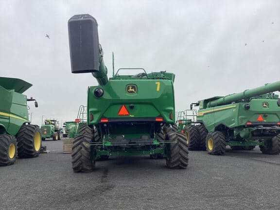 Image of John Deere S7 800 equipment image 3