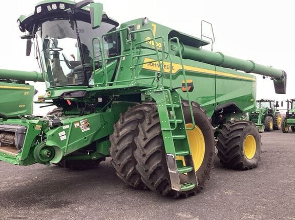 2025 John Deere S7 800 Equipment Image0