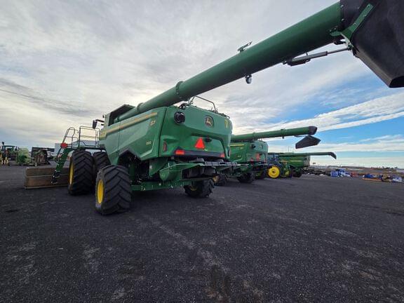 Image of John Deere S7 800 equipment image 3