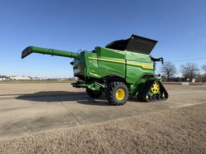 2025 John Deere S7 800 Image