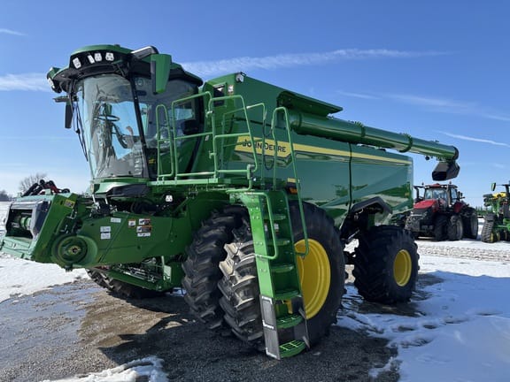 2025 John Deere S7 800 Equipment Image0
