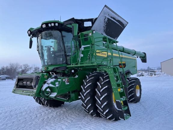 Image of John Deere S7 800 Primary image