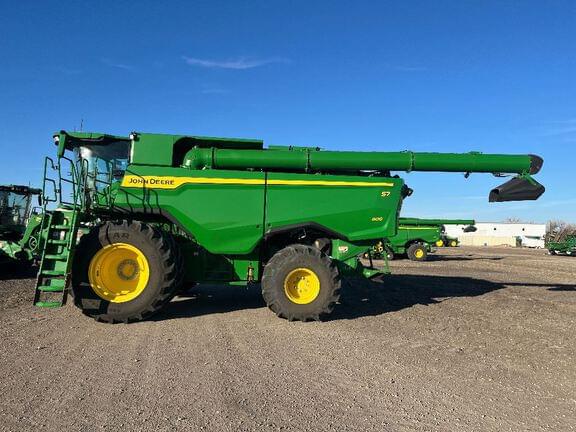 Image of John Deere S7 800 equipment image 1
