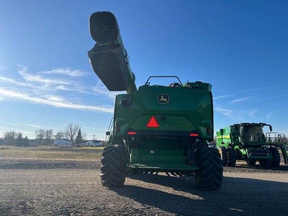 Image of John Deere S7 800 equipment image 3