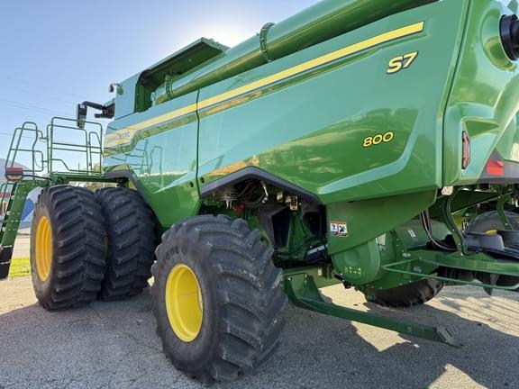 Image of John Deere S7 800 equipment image 3
