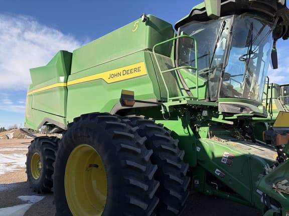 Image of John Deere S7 800 equipment image 1