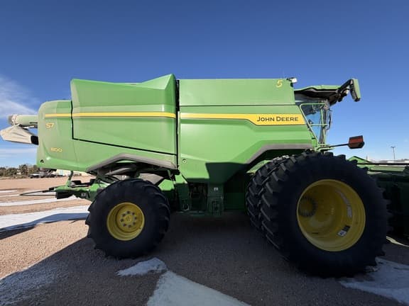 Image of John Deere S7 800 equipment image 2