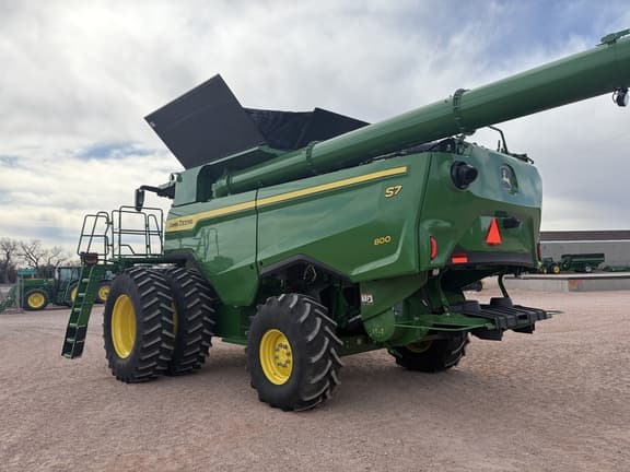 Image of John Deere S7 800 equipment image 3