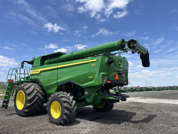 Image of John Deere S7 800 equipment image 4