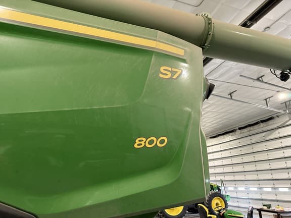 Image of John Deere S7 800 equipment image 3