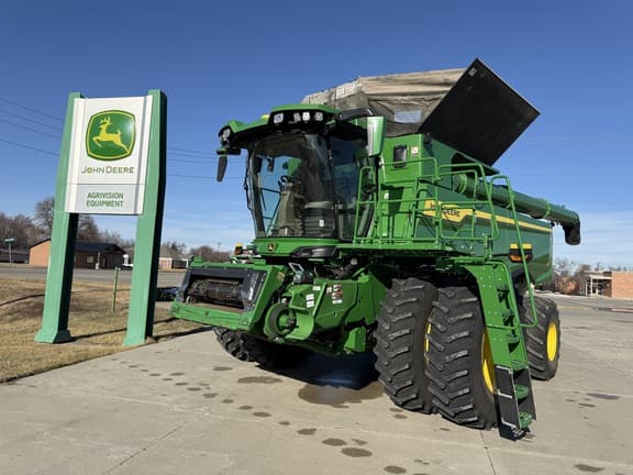 Image of John Deere S7 800 Primary image