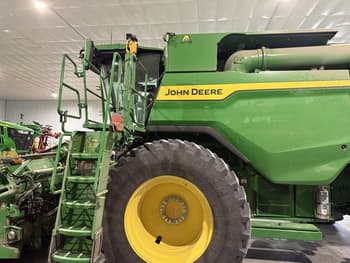 2025 John Deere S7 800 Equipment Image0