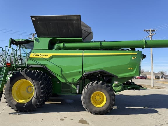 Image of John Deere S7 800 equipment image 3