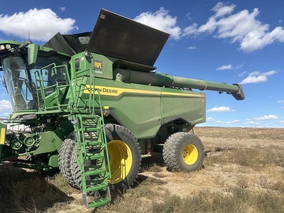 Image of John Deere S7 800 equipment image 1