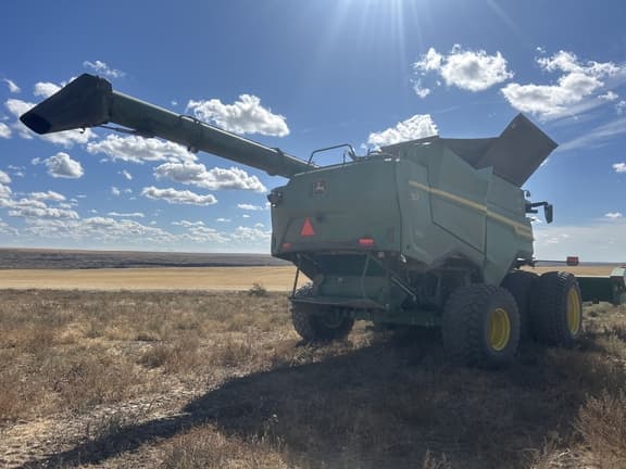 Image of John Deere S7 800 equipment image 3