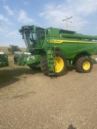 2025 John Deere S7 900 Equipment Image0