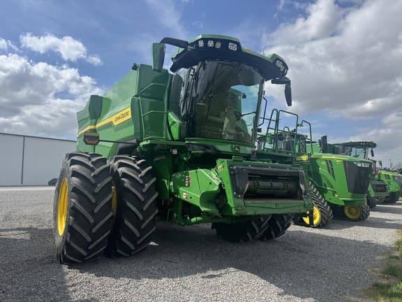 Image of John Deere S7 900 equipment image 1