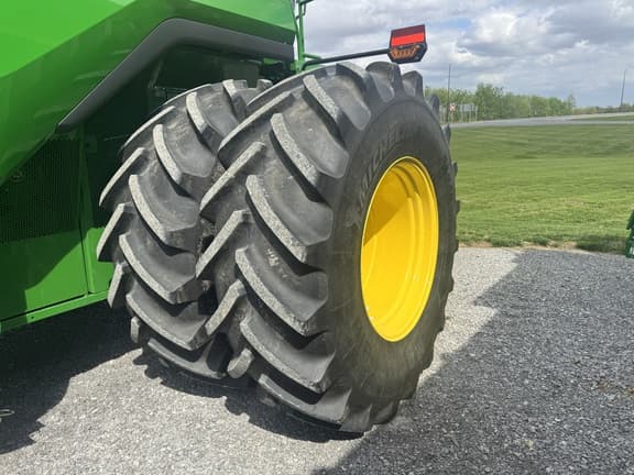 Image of John Deere S7 900 equipment image 3