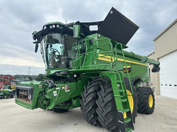 Image of John Deere S7 900 equipment image 1