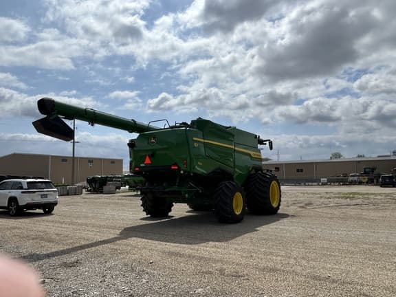 Image of John Deere S7 900 equipment image 4