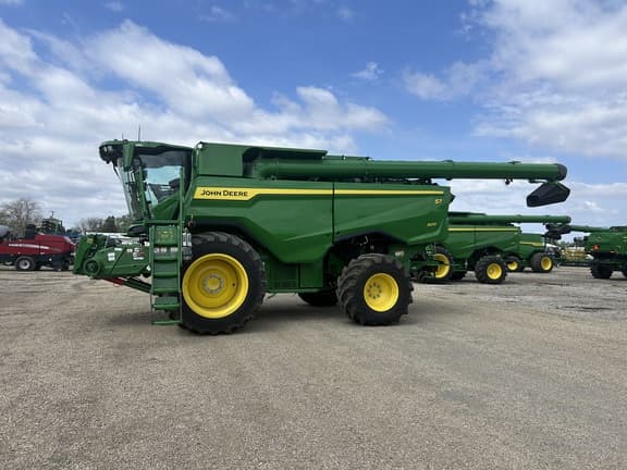 Image of John Deere S7 900 equipment image 1