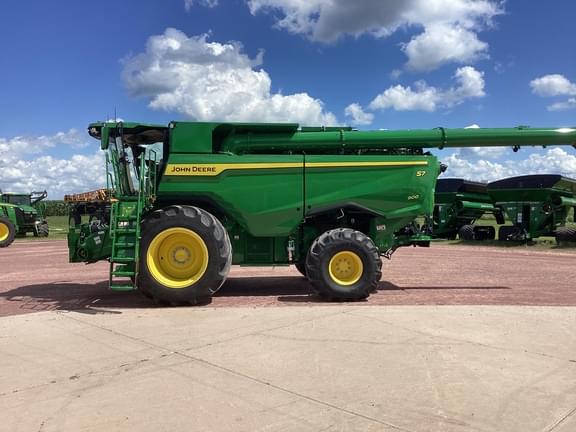 Image of John Deere S7 900 equipment image 4