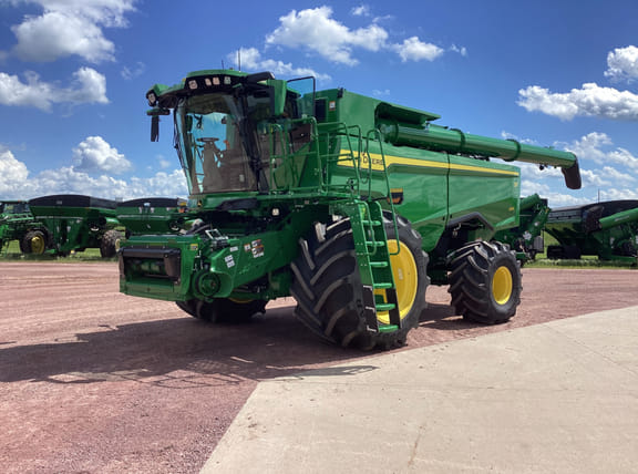 2025 John Deere S7 900 Equipment Image0