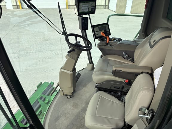 2025 John Deere S7 900 Equipment Image0