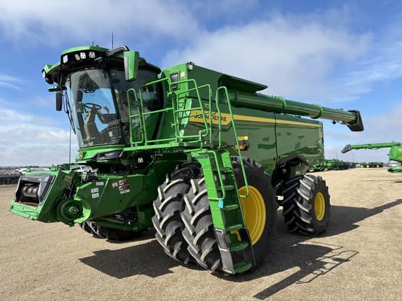 Image of John Deere S7 900 equipment image 2