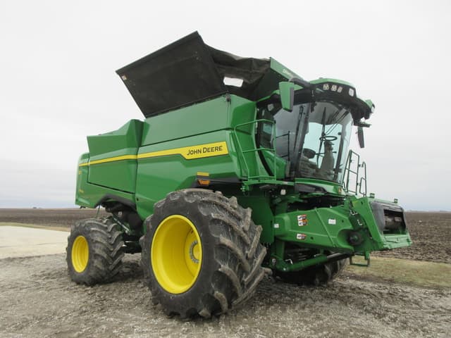 Image of John Deere S7 900 equipment image 1