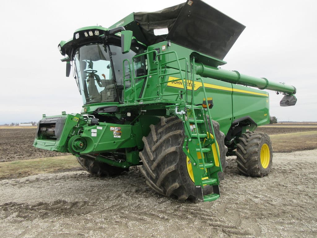 Image of John Deere S7 900 Primary image