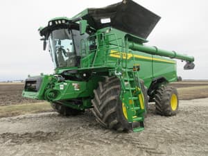 2025 John Deere S7 900 Image