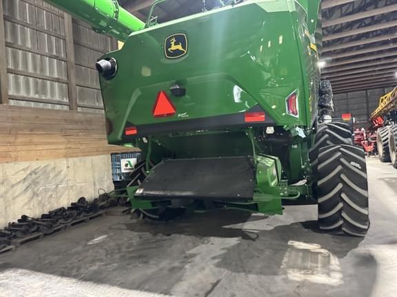 Image of John Deere S7 900 Image 1