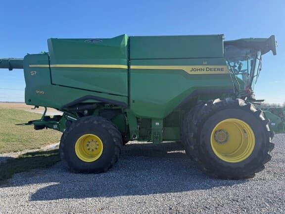 Image of John Deere S7 900 equipment image 1