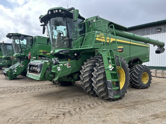 Image of John Deere S7 900 Primary image