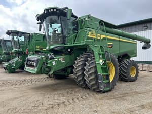 2025 John Deere S7 900 Image