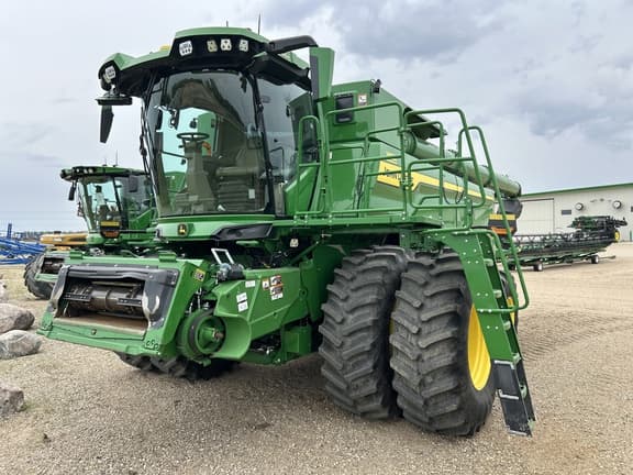 Image of John Deere S7 900 equipment image 2