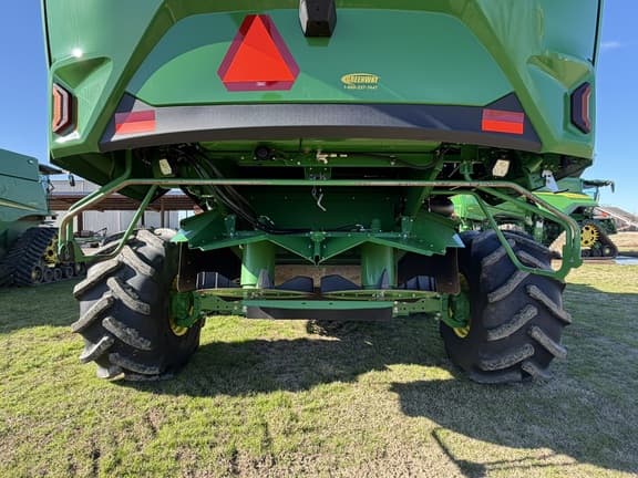 Image of John Deere S7 900 equipment image 1