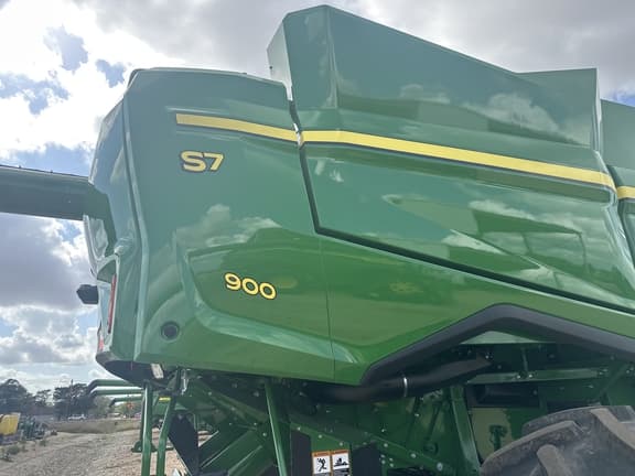 Image of John Deere S7 900 equipment image 2