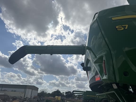 Image of John Deere S7 900 equipment image 3