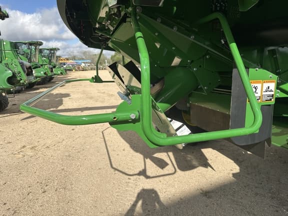 Image of John Deere S7 900 equipment image 4